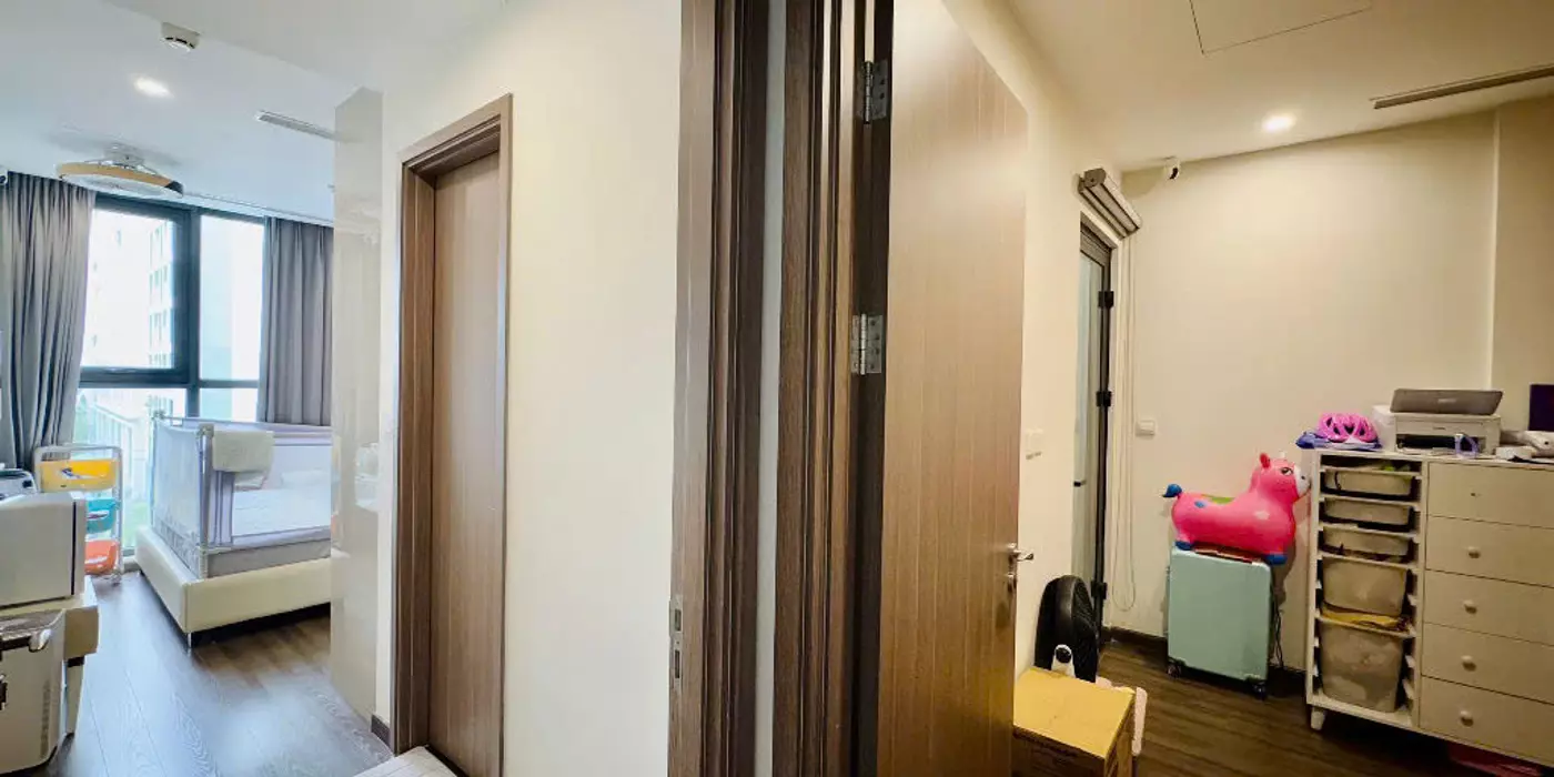 Bán gấp căn hộ 2PN, tòa S6, diện tích 66m2 giá: 5.5 tỷ ở Vinhomes Symphony.