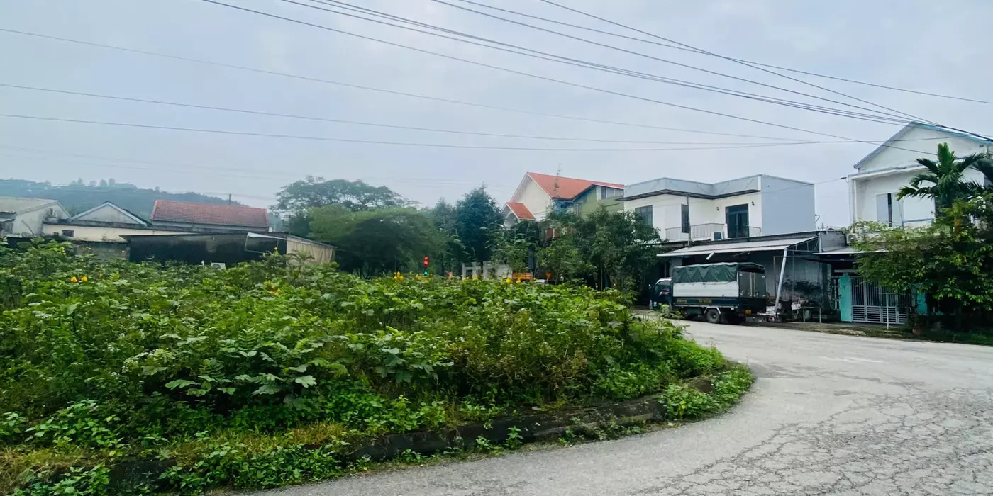 Bán lô góc 2 mặt tiền Trần Lư đường 19,5m KQH Xóm Hành, An Tây, Thành phố Huế