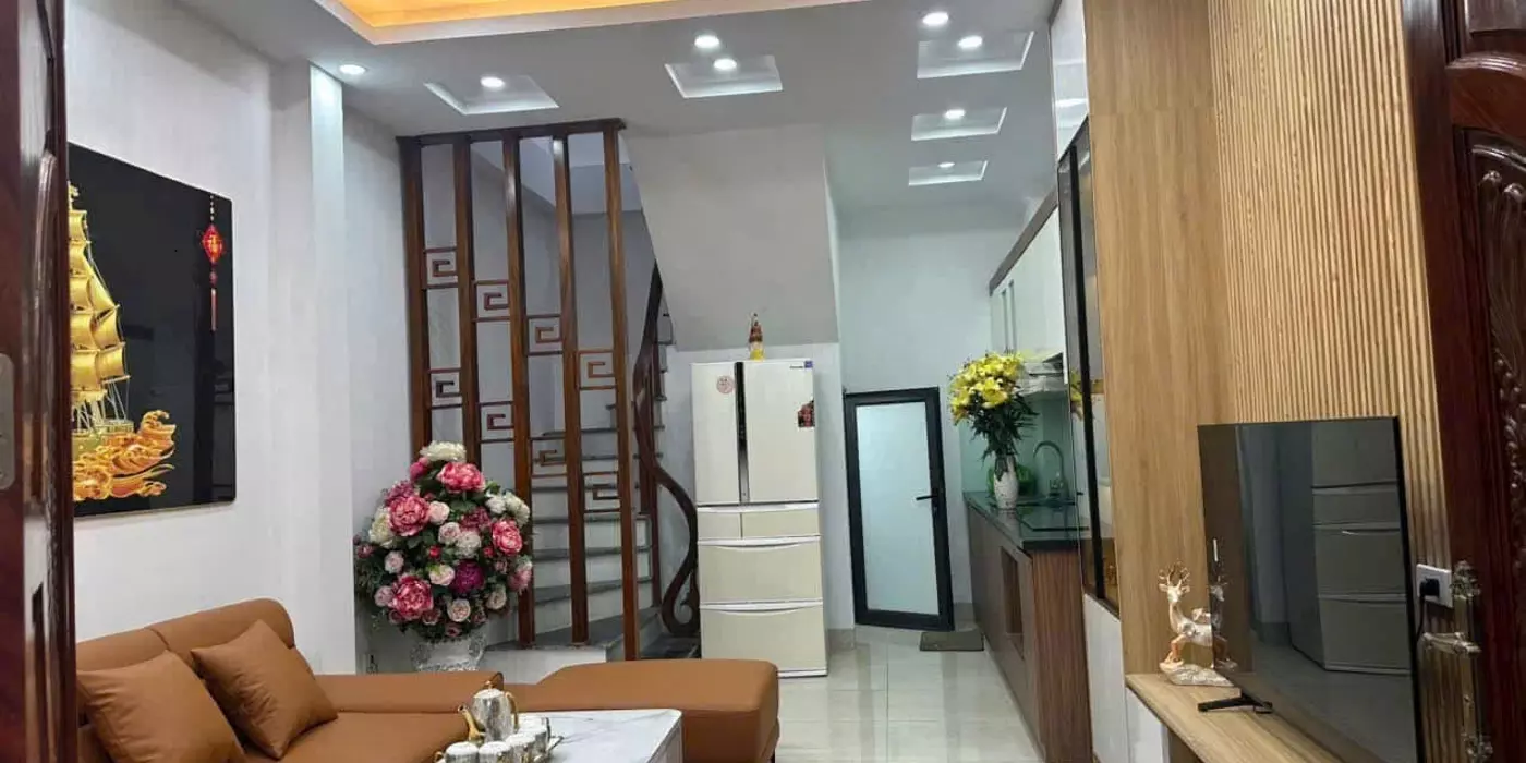 BÁN NHÀ PHỐ NGỌC LÂM 53M2 * 4 TẦNG * 6.85 TỶ , FULL NỘI THÂT