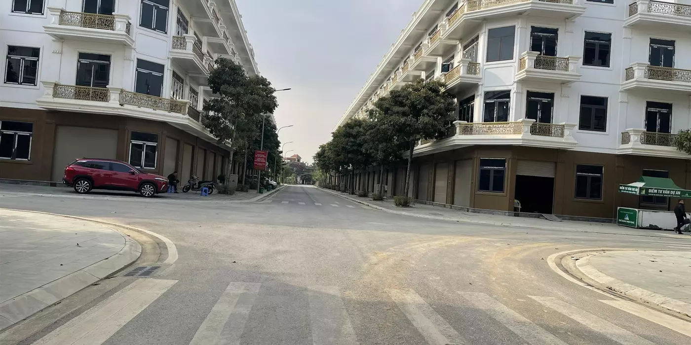 NGOẠI GIAO * DUY NHẤT CẶP GÓC NGÃ TƯ. NHẬN NHÀ, SANG TÊN SỔ NGAY. LH: 0966 343 969