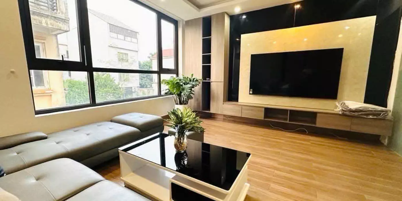LẠC LONG QUÂN  , MỚI -  FULL NỘI THẤT 38M, , 5T, MT 5,5m ,8,7 tỷ