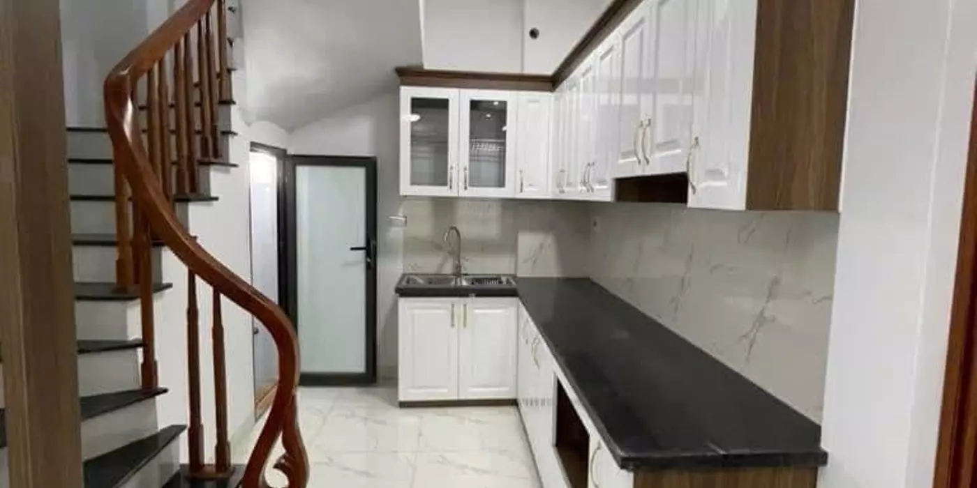 BÁN NHÀ PHỐ CỔ NGỌC LÂM , KINH DOANH SẦM UẤT 36M2 * 6 TẦNG * 9.15TỶ , CÓ THANG MÁY
