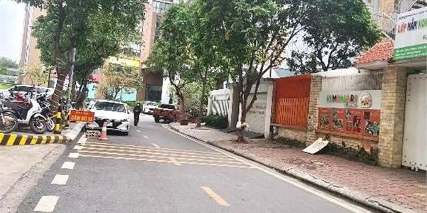 BIỆT THỰ 306M, MT 15M, THANG MÁY, HẦM ĐỂ XE, KĐT DỊCH VỌNG, GẦN CÔNG VIÊN CẦU GIẤY,89.8 TỶ