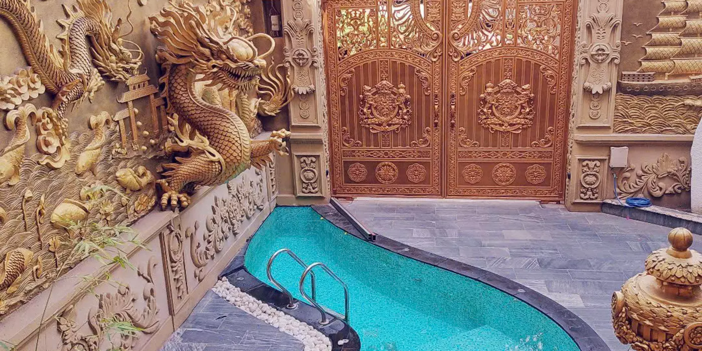Biệt Thự Đẳng Cấp Gỗ Gõ Đỏ Nguyên Khối Dát Vàng 24K – 5 Phút Ra Sân Bay, Trung Tâm Gò Vấp, 600m2,