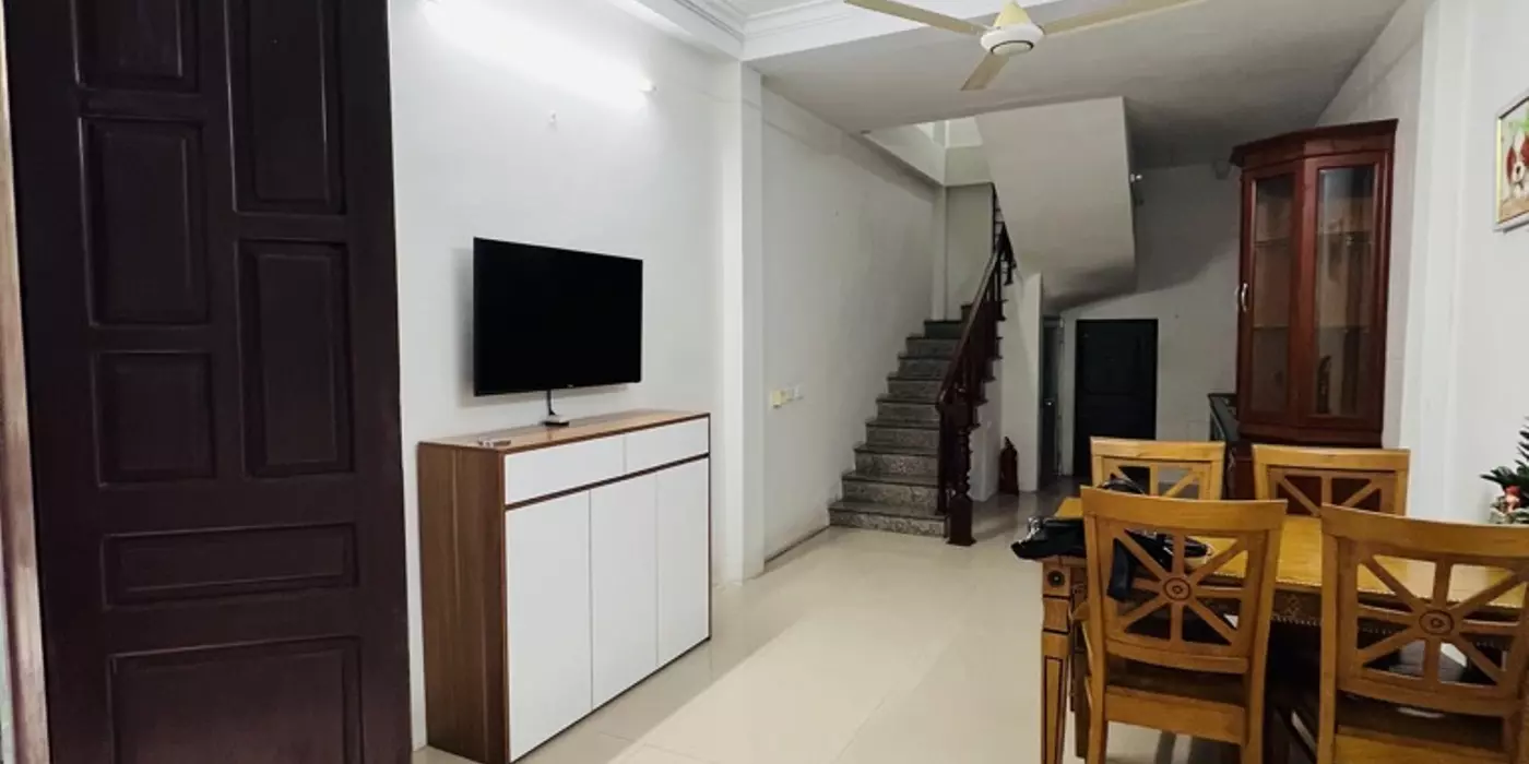 BÁN NHÀ PHỐ LÊ TRỌNG TẤN, Ô TÔ CHẠY VÒNG QUANH, THOÁNG SÁNG RỰC RỠ, 30m, 5.9 tỷ
