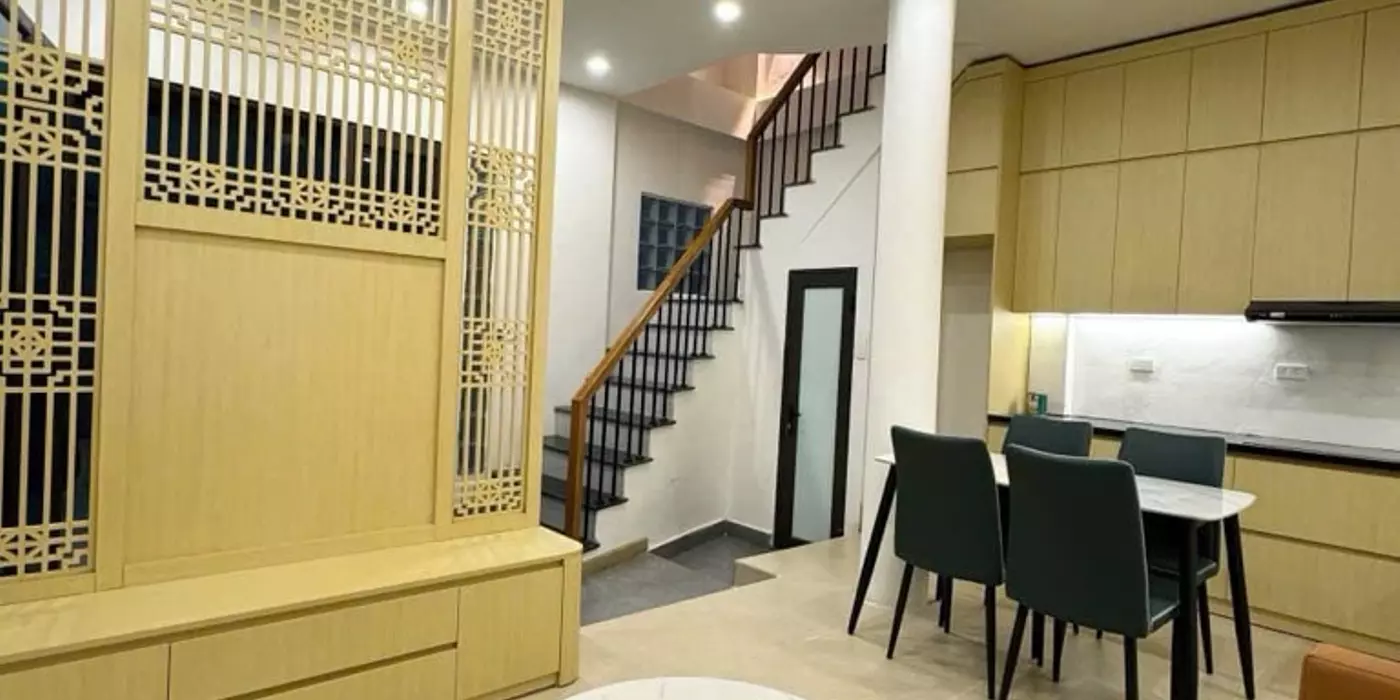 BÁN NHÀ PHỐ NGÔ QUYỀN, Ô TÔ, THOÁNG SÁNG RỰC RỠ, 30m, 5.9 tỷ