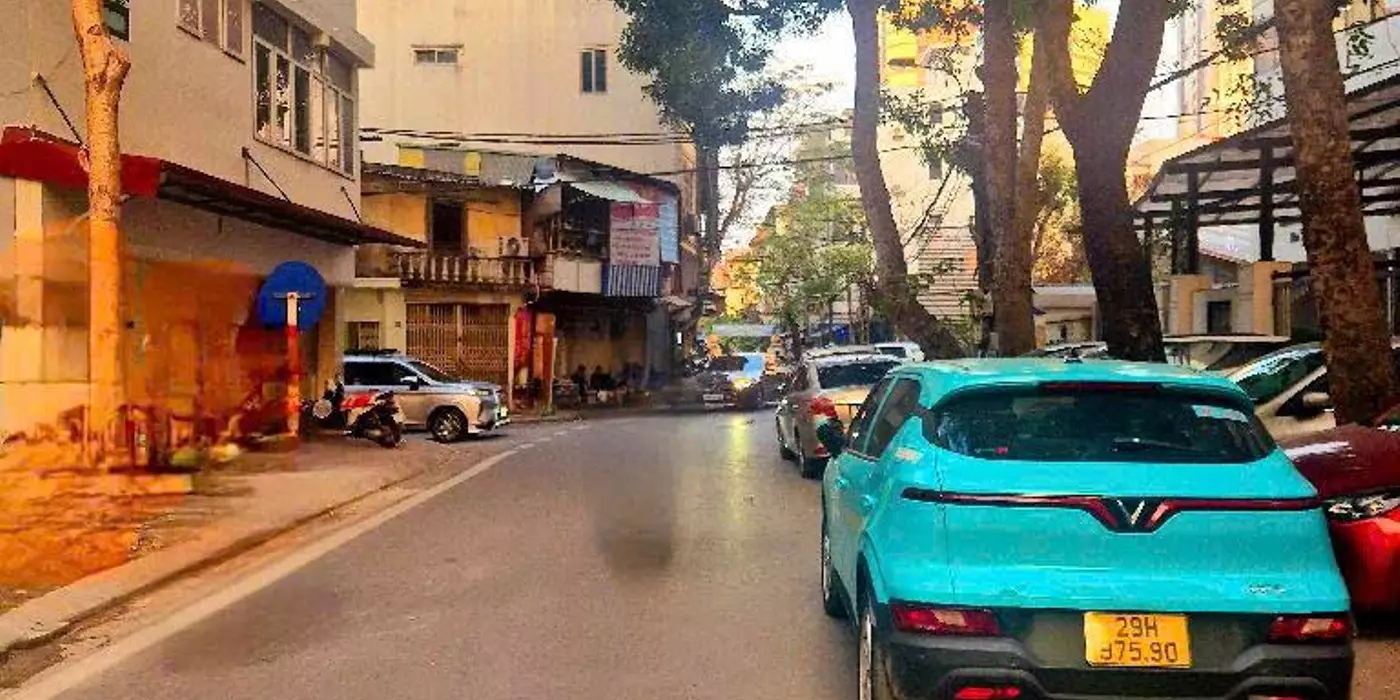 Bán nhà Phố Cảm Hội 45m 4 tầng cực đẹp ở luôn