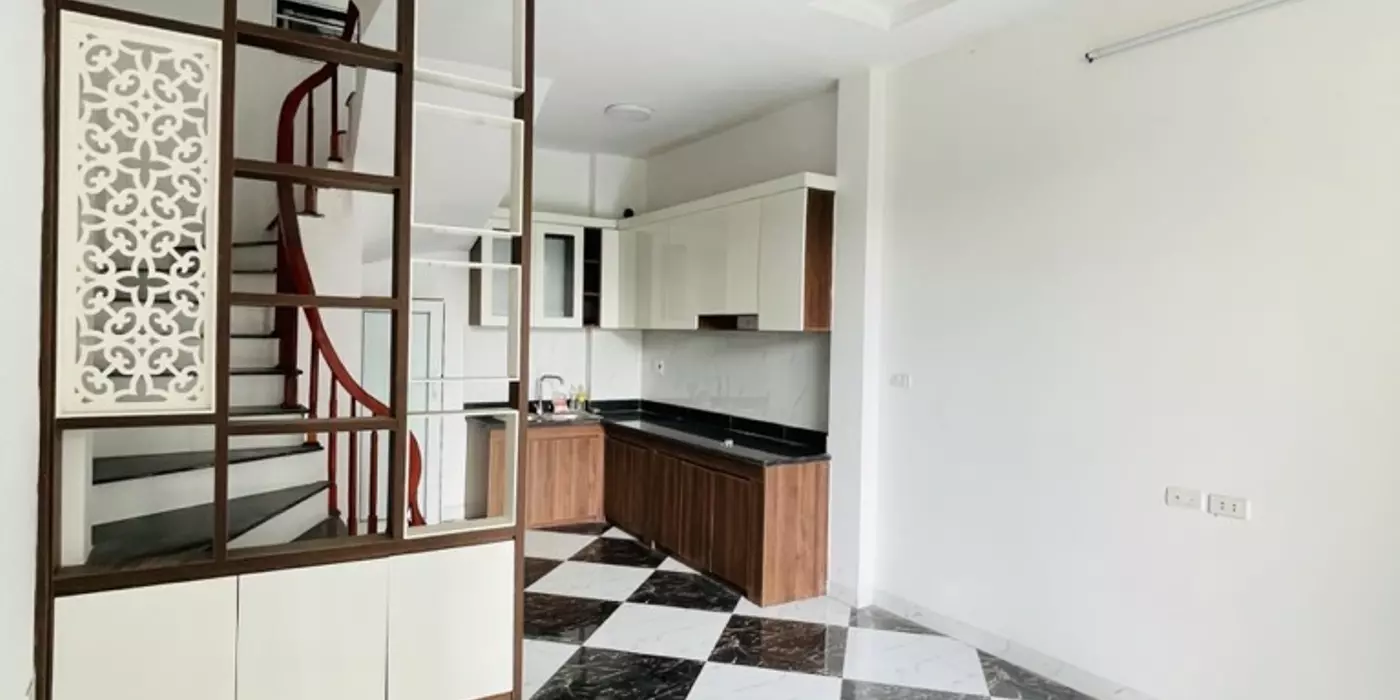 NHÀ PHỐ LONG BIÊN Ô TÔ CHẠY QUANH CHỈ NHỈNH 4 TỶ