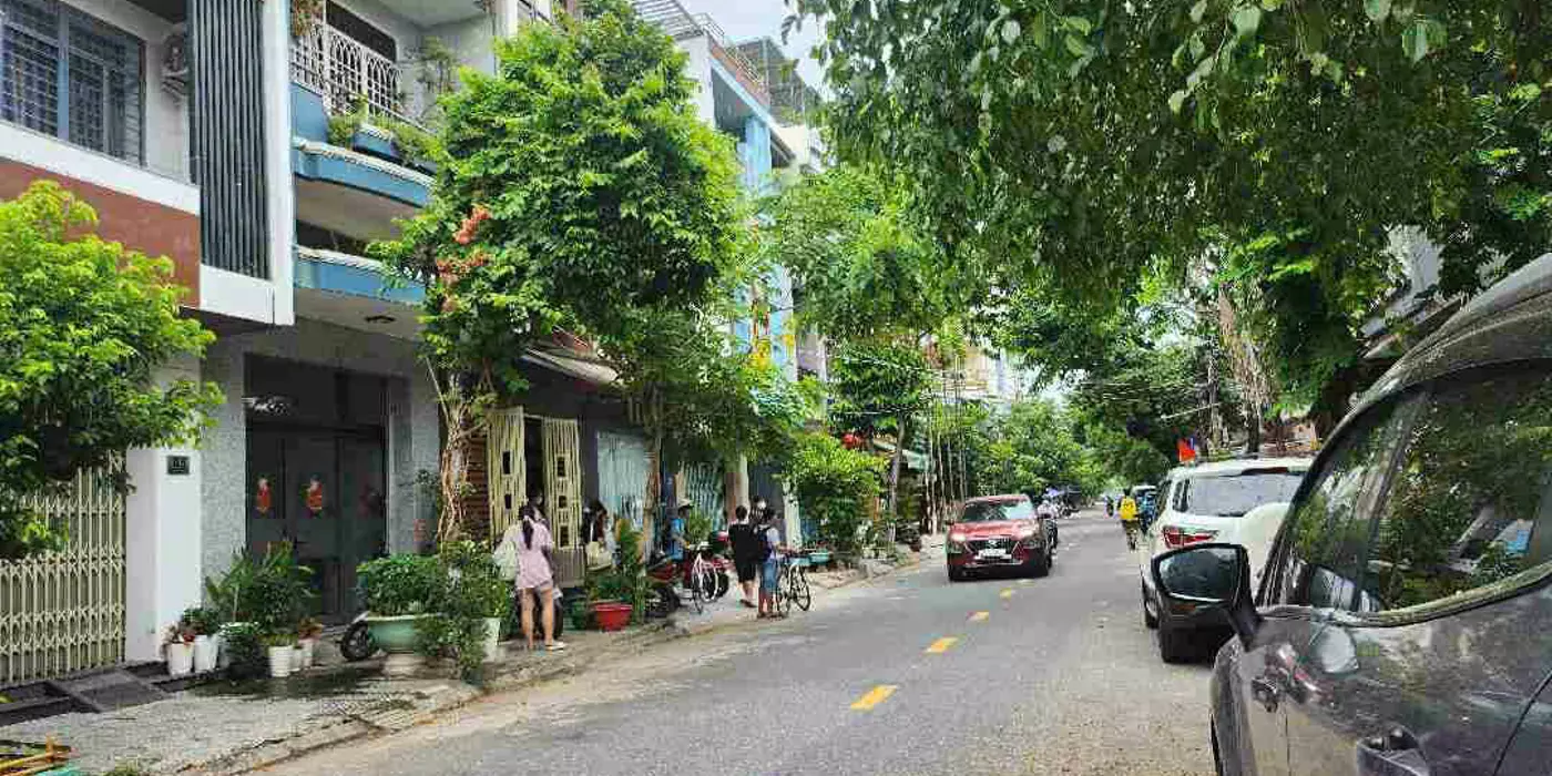 KHU VIP THĂNG LONG - BÁN NHÀ 4 TẦNG ĐẸP KIÊN CỐ HÒA CƯỜNG - GIÁ NHỈNH 5 TỶ NỞ HẬU TÀI LỘC