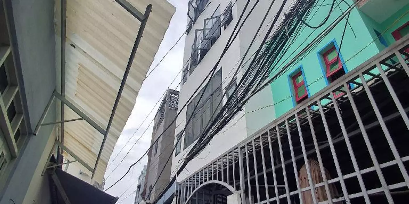 Căn hộ dịch vụ 5 tầng, Ngay trường Đại học Marketing, Thu nhập 1 tỷ/Năm, 84m2, Đường Tân