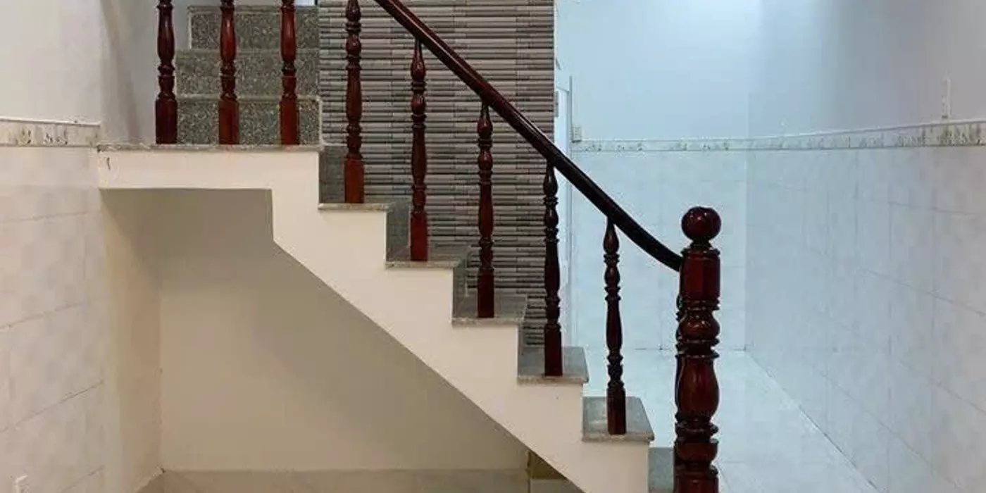 Bán nhà 1 trệt 1 lầu 21m2 Hiệp Bình Phước giá chỉ 1 tỷ 400 tr quá rẻ