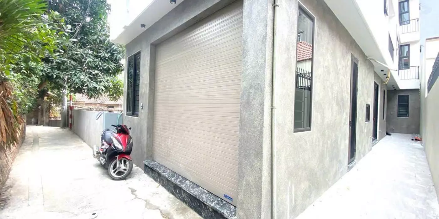 NHÀ XÂY MỚI ĐẸP - GẦN PHỐ 10M RA Ô TÔ ĐỖ - LÔ GÓC THOÁNG SÁNG - FULL NỘI THẤT Ở NGAY.