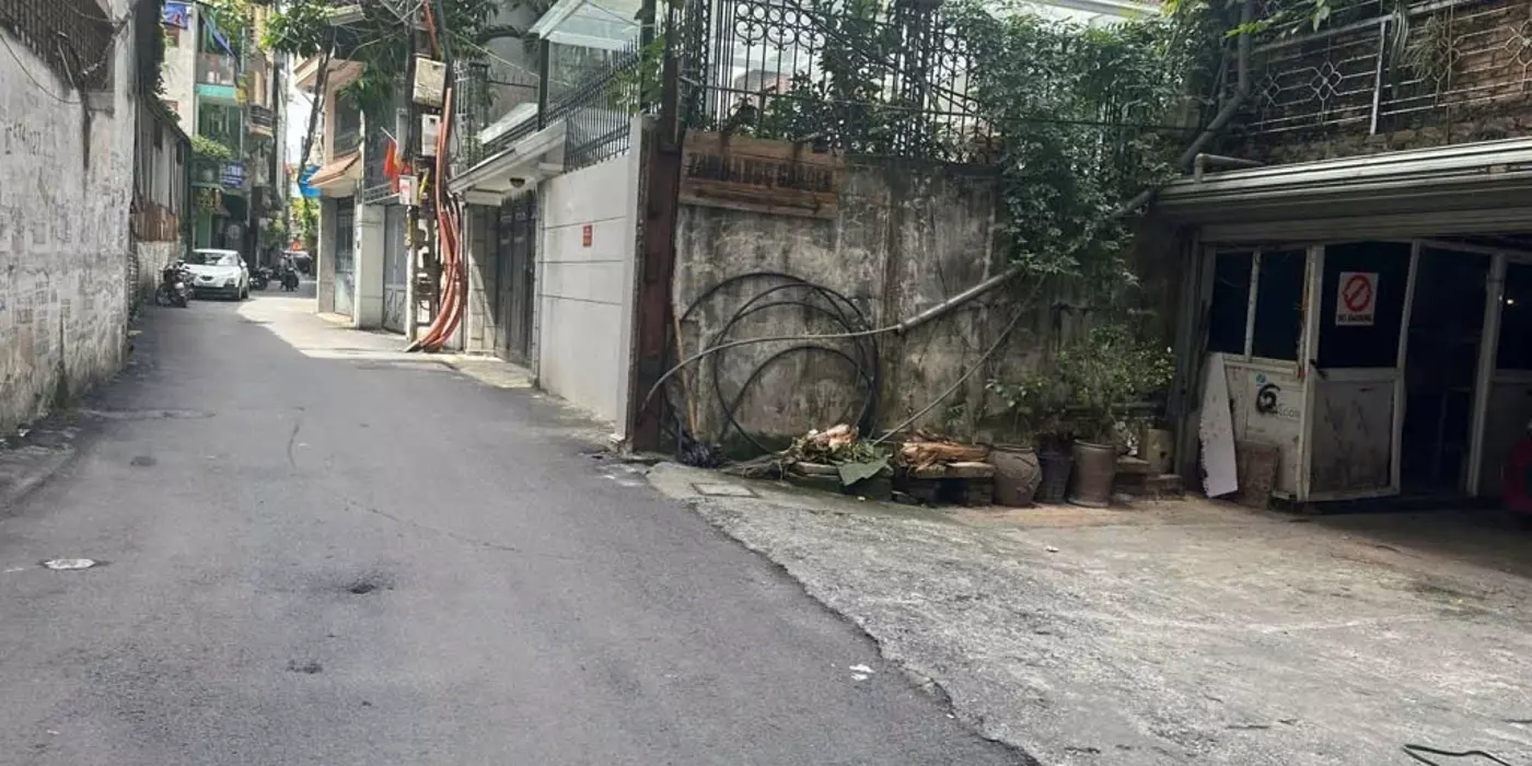 Bán 123m thái hà tặng nhà ô tô tránh kinh doanh đống đa