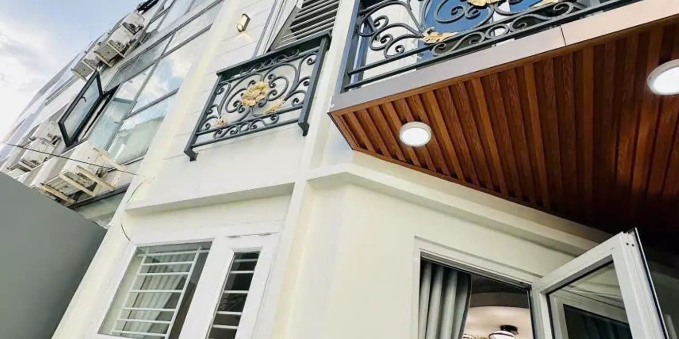 Q10 CMT8 KẾT CẤU 5 TẦNG FULL NỘI THẤT, NHÀ MỚI HẺM 3M, GẦN NGÃ 3 GIAO TÔ HIẾN THÀNH 6.2T