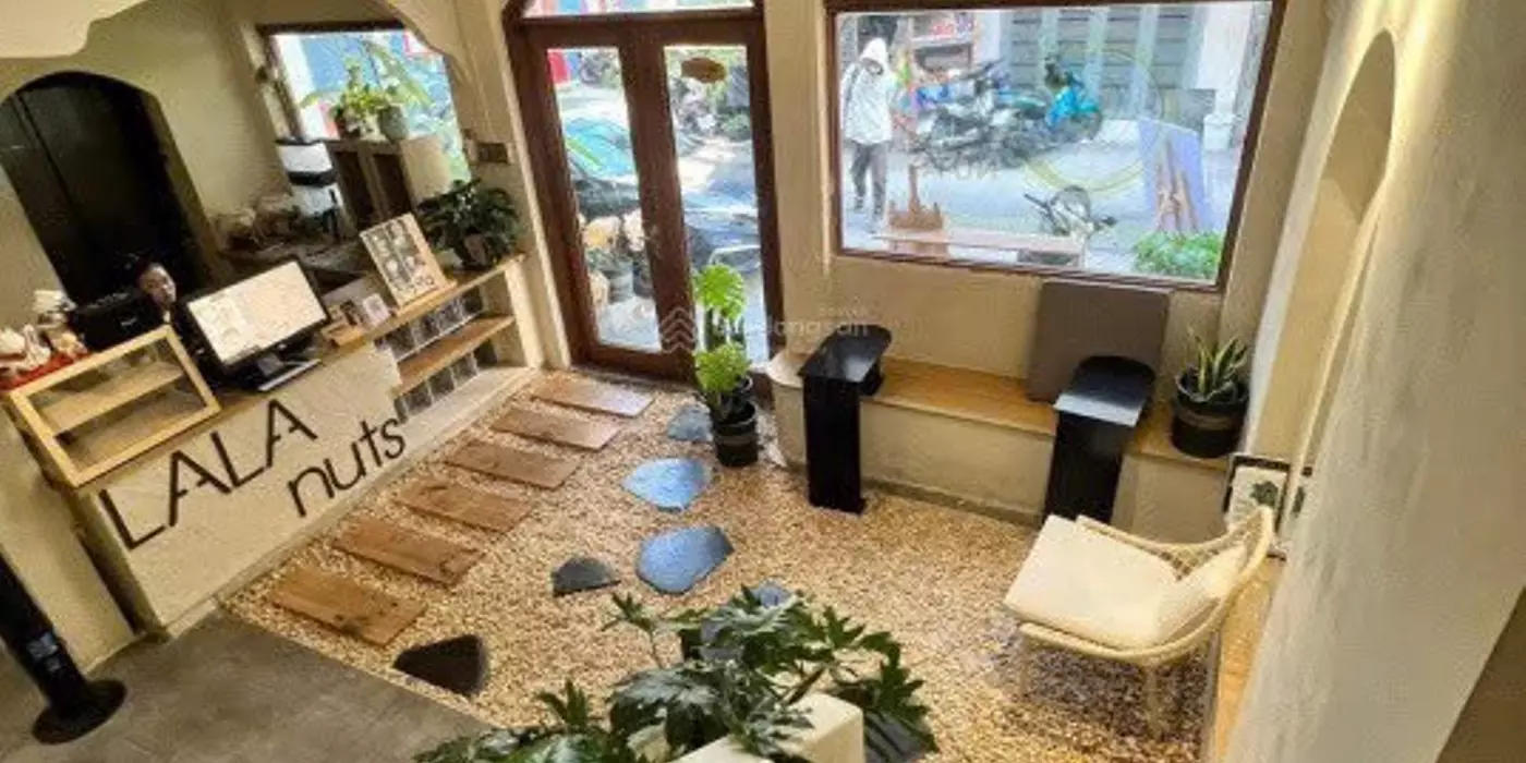 (cần bán gấp) MP Nguyễn Trung Ngạn 55m2  mt 6m đường ô tô KD CF chỉ 9.5 tỷ