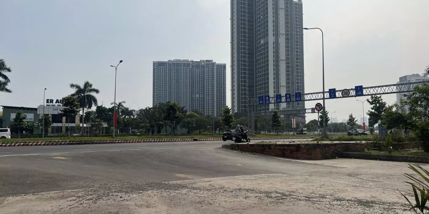 Bán Nhà Cấp 4, Mặt tiền Nguyễn Văn Linh - Quận 7, 10x20m, 2 tầng - không lộ giới, 59 tỷ.