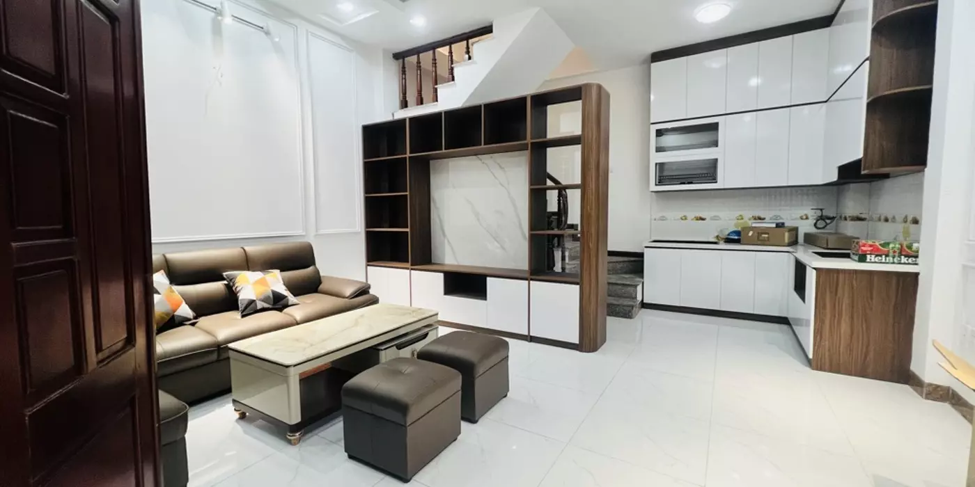 Cầu Giấy, hiếm, không có căn thứ 2,32m2,5T, full nội thất, ở ngay 6tỷ8