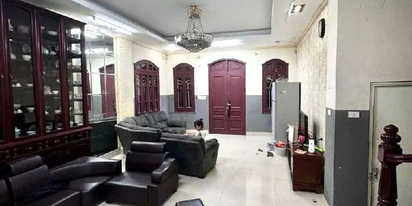 BIỆT THỰ SÂN VƯỜN TỨ LIÊN, TÂY HỒ, GARA Ô TÔ, 176/180M, MT RỘNG 11M, 44.9 TỶ