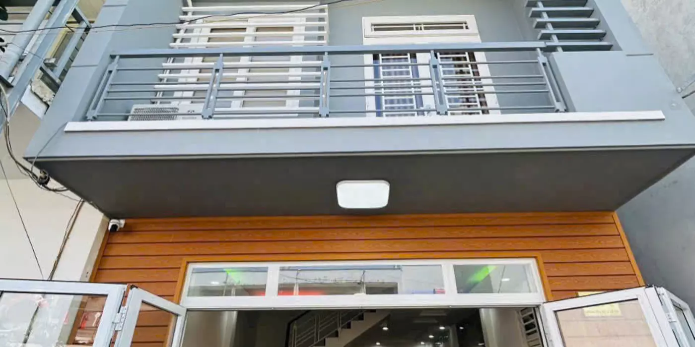 BÁN NHÀ BỀ NGANG HƠN 6M, 2 LẦU CÓ SÂN THƯỢNG, KHU KHÔNG  NGẬP NƯỚC, LH EM XEM NHÀ NGAY 0333295552