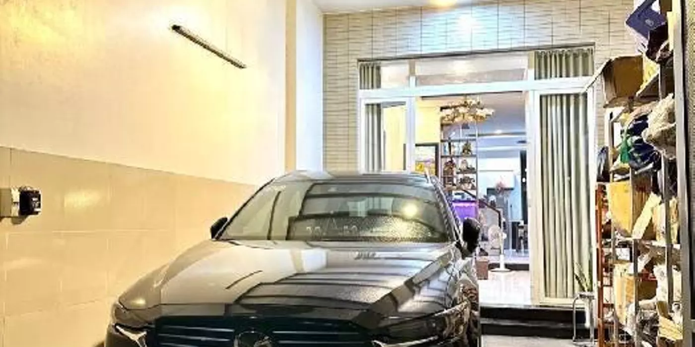 Bán nhà Ngay Cầu Vượt Hương Lộ 2 - Đường 6m - 112m2 - 2 tầng đúc bt - Nhỉnh 5 tỷ