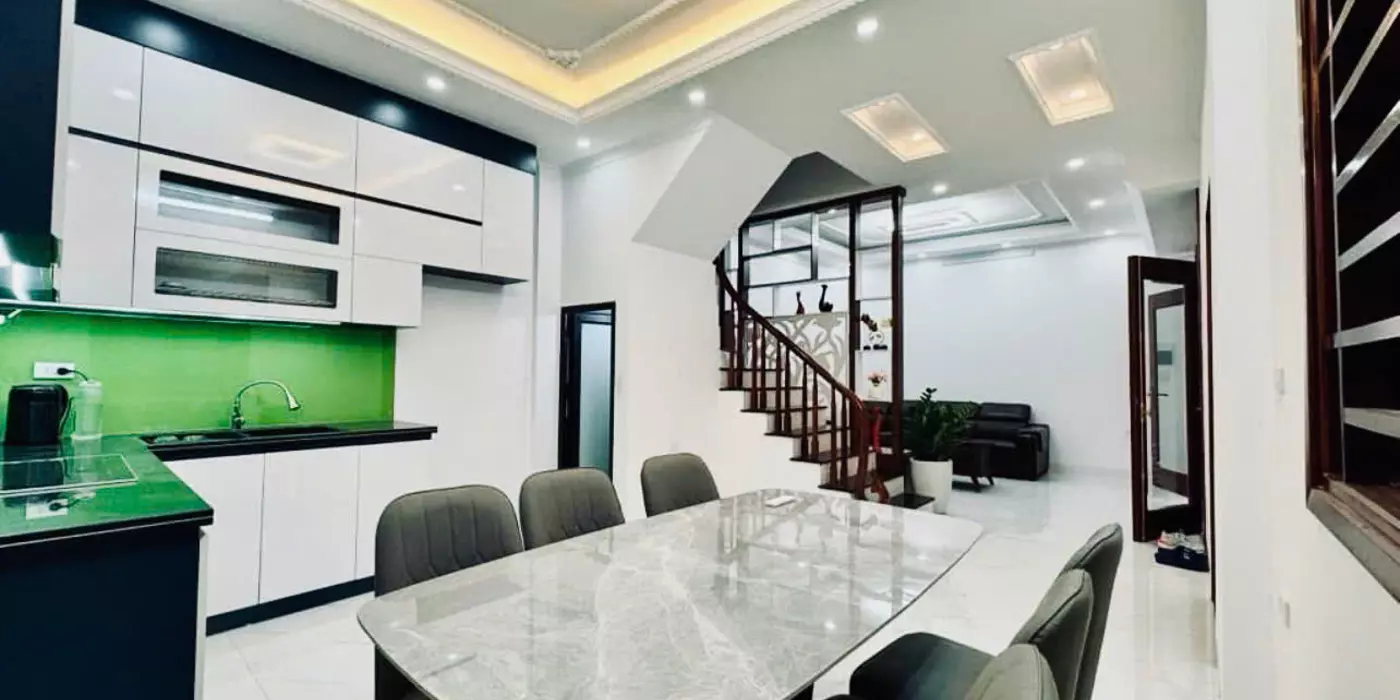 KHÔNG CÓ CĂN NÀO HƠN NHÀ -Ngọc Lâm, LONG BIÊN 45m 4 tầng chỉ 6 tỷ