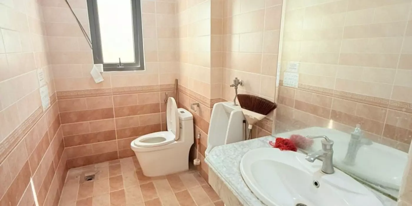 bán nhà phố Trần Vỹ, P.Mai Dịch, Q.Cầu Giấy, đường 1 chiều, vỉa hè đá bóng