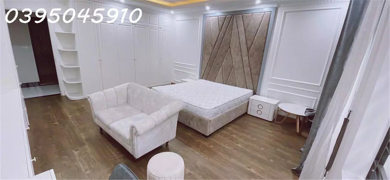SIÊU HIẾM BỒ ĐỀ - NHÀ ĐẸP 6 TẦNG THANG MÁY - Ô TÔ 7 CHỖ ĐỖ CỬA VÀO NHÀ - HÀNG ĐẸP - HIẾM - BAY