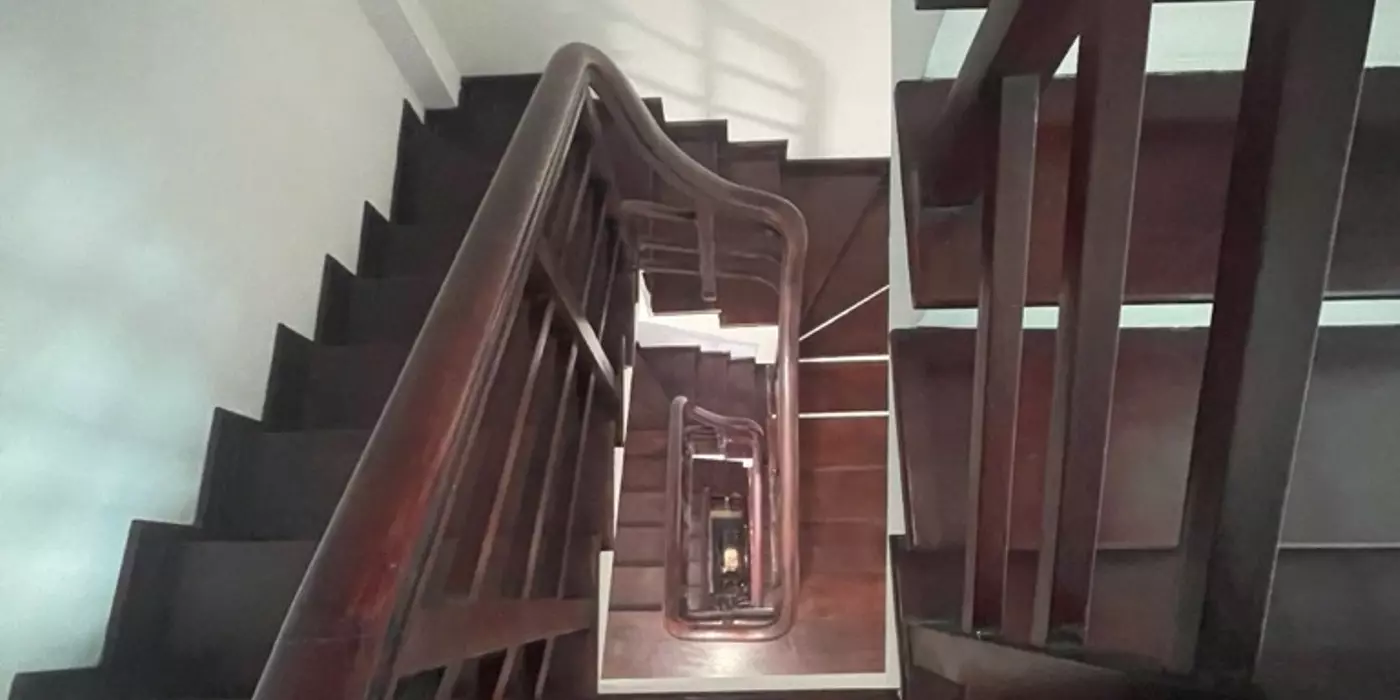 Cầu Giấy, phân lô, 35m2, 6T oto dừng đỗ, kinh doanh, vp đỉnh 10tỷ 899