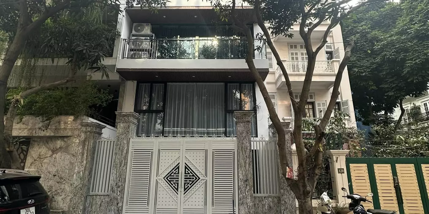 Phố Trung Hòa 130m2, 6T thang máy, 2 mặt tiền 7m trước sau view vườn hoa vỉa hè ô tô