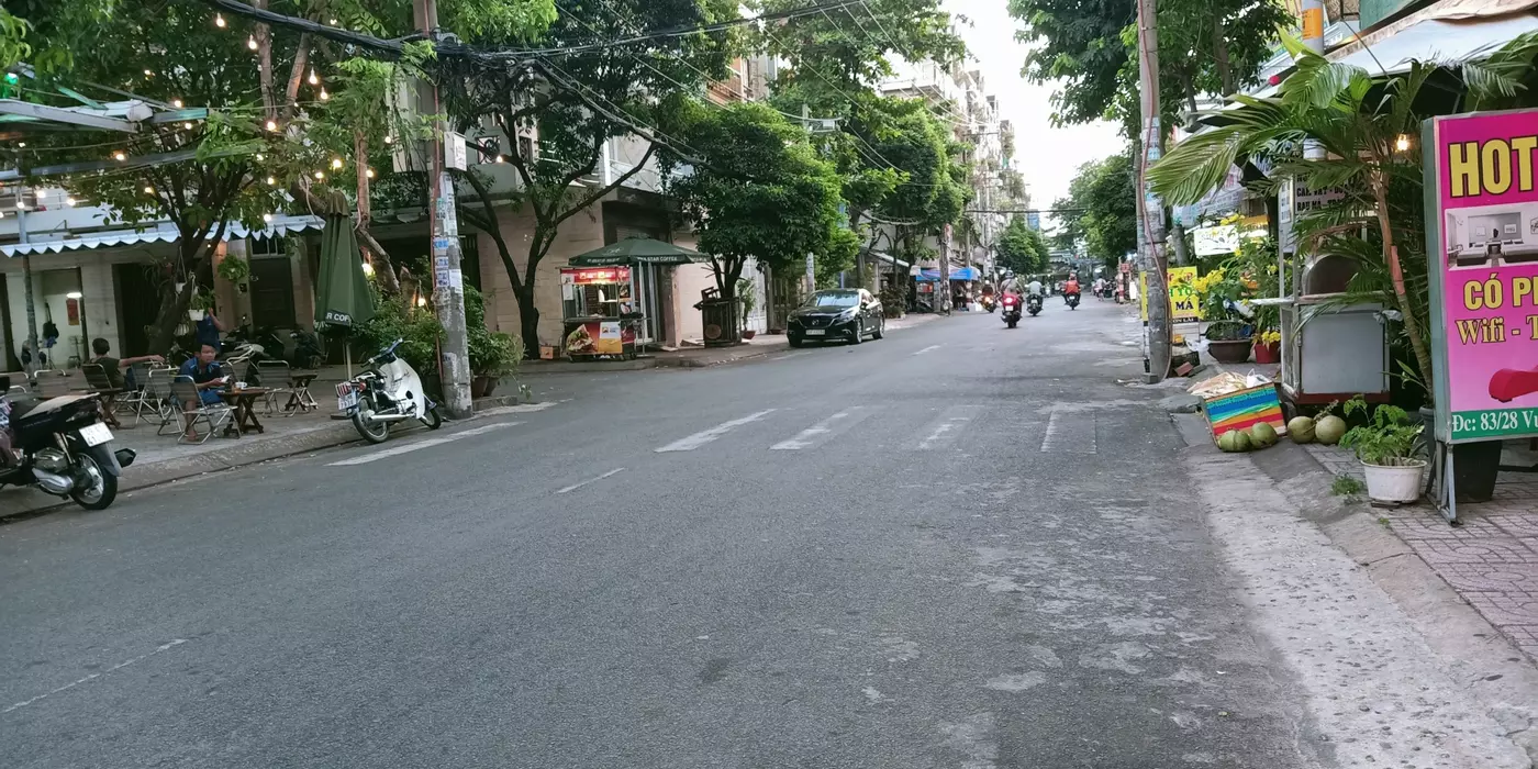 HXH gần chợ Tân Hương, Q.TP 3 tầng mới ở ngay 67m2 (6.7 x 10m) chỉ 6 tỷ nhỉnh