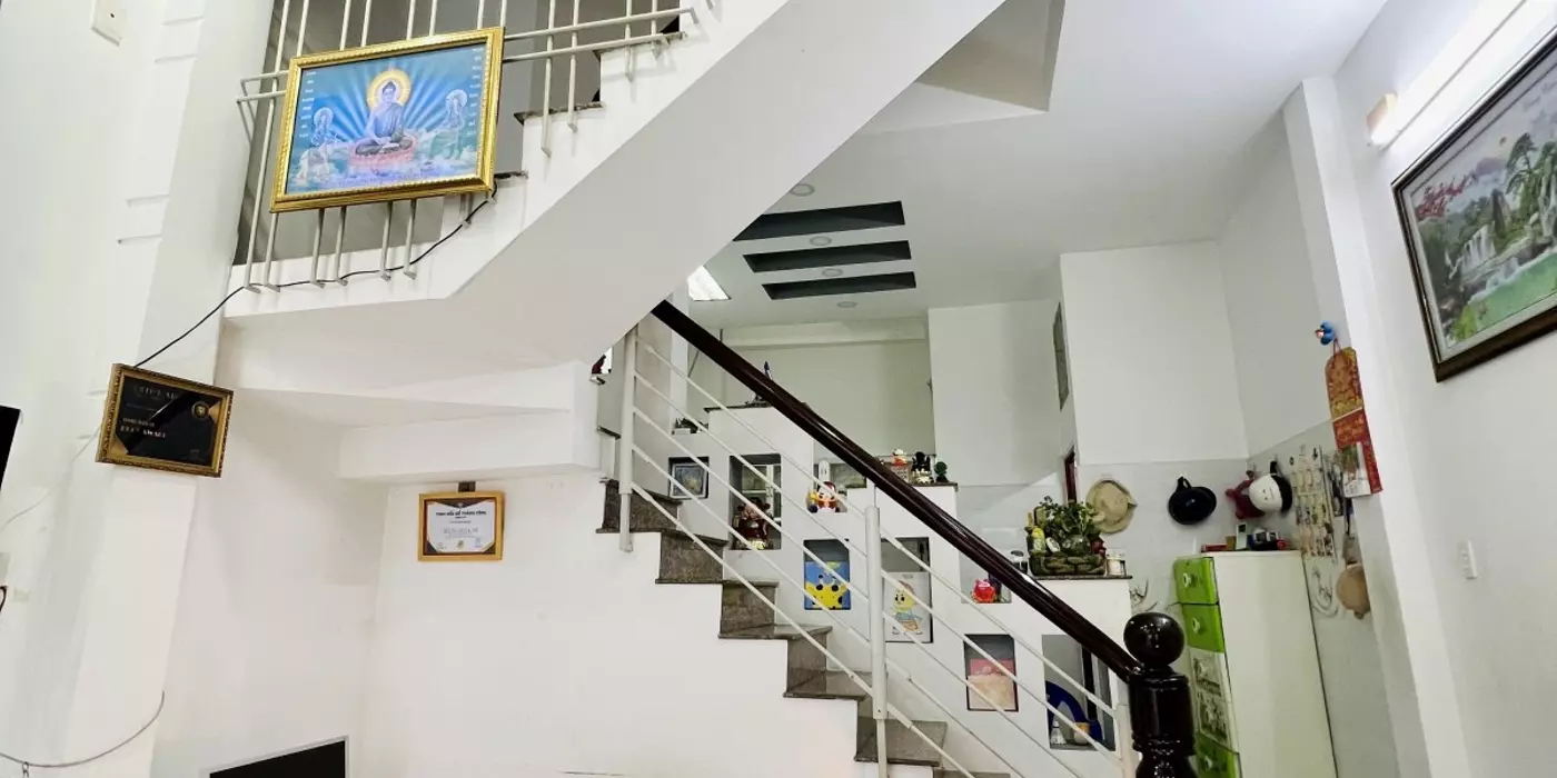 NHỈNH 4 TỶ NHÀ NGAY CHỢ TÂN HƯƠNG, TÂN PHÚ,40M2, 3 TẦNG BTCT, HOÀN CÔNG ĐỦ