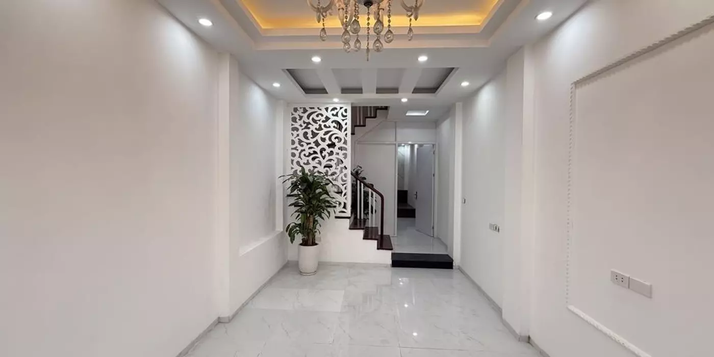 Bán nhà Đội Cấn, 45m², 5 tầng, 30m ra phố, ngõ rộng, chỉ hơn 9 tỷ!