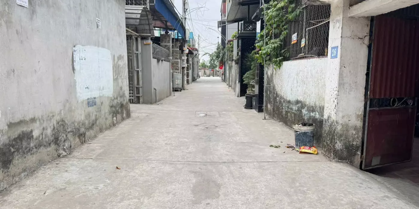 Cần bán gấp đất nền 68m2, vị trí Trung Hậu Đoài, Mê Linh, Hà Nội. Sẵn nhà cấp 4, ô tô vào tận nơi!