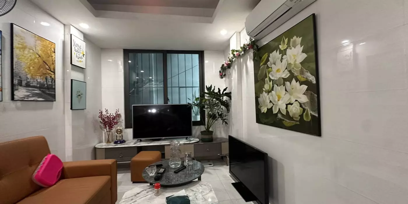 Văn Chương/Đống Đa - Mặt ngõ/Oto qua nhà/Kinh doanh tấp nập