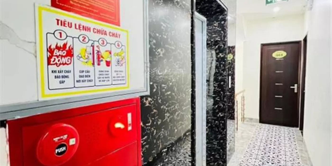 Chủ nhà cần bán gấp CCMN 6 tầng xây mới thang máy đầy đủ, 12 phòng, vài bước chân ra đường Hồ Tùng