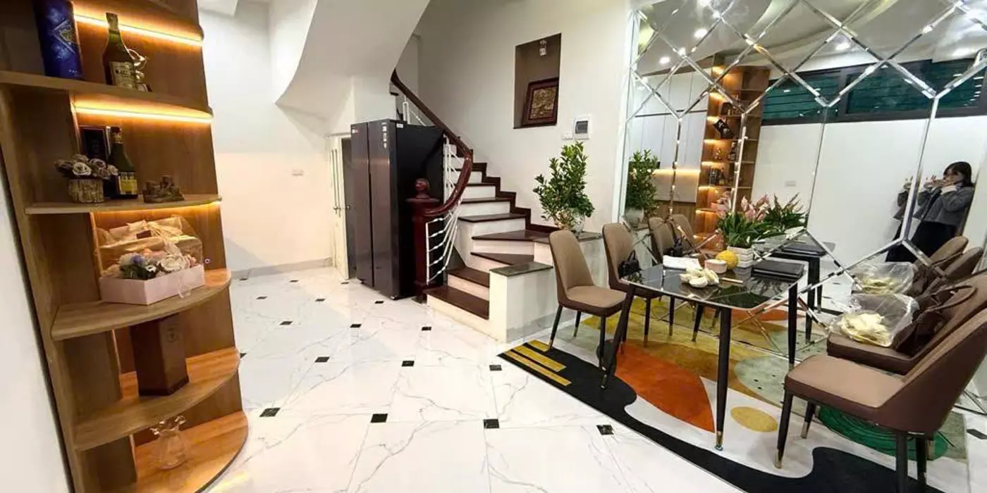 BÁN NHÀ ĐÔNG TÁC 30M² 6 TẦNG – LÔ GÓC – MẶT NGÕ THÔNG – FULL NỘI THẤT XỊN CHỈ 6.94 TỶ
