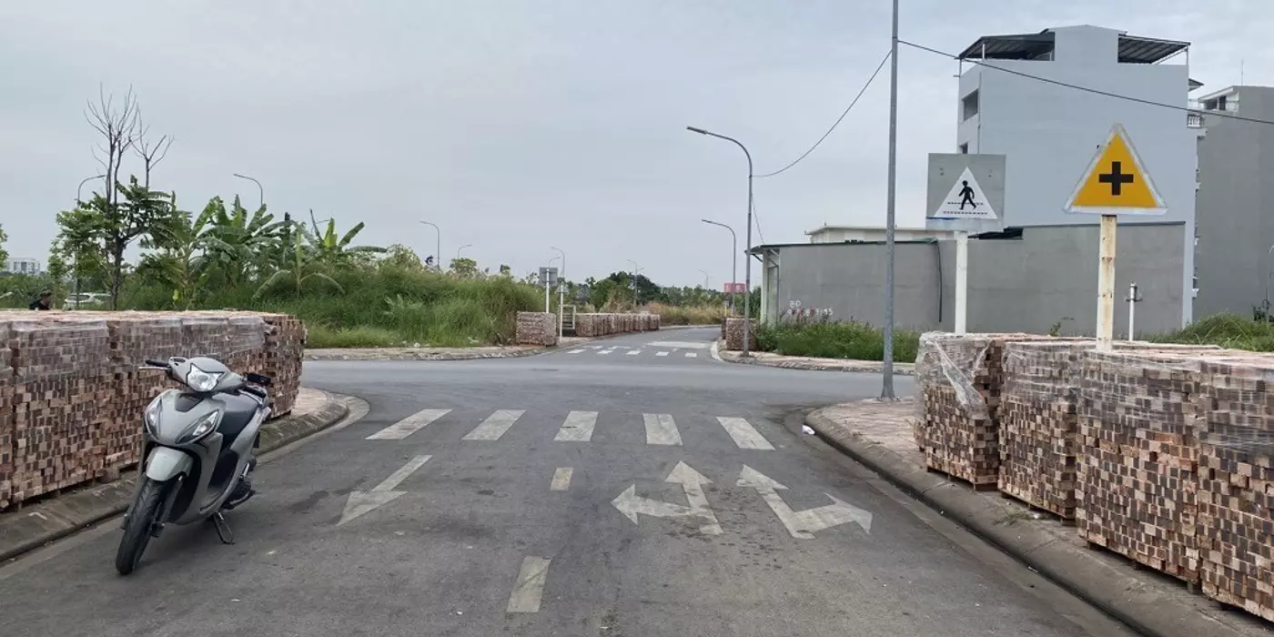 ĐÓN XUÂN 57M ĐẤT LONG BIÊN VỈA HÈ Ô TÔ TRÁNH ĐỖ NGÀY ĐÊM, 10M RA ĐƯỜNG 40M