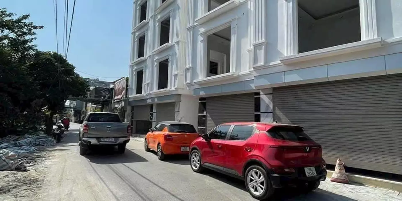 Bán nhà La Phù MT 13m, căn góc 3 thoáng, 4 tầng,  ô tô tránh, giá chỉ 3.1 tỷ có lì xì đầu năm,