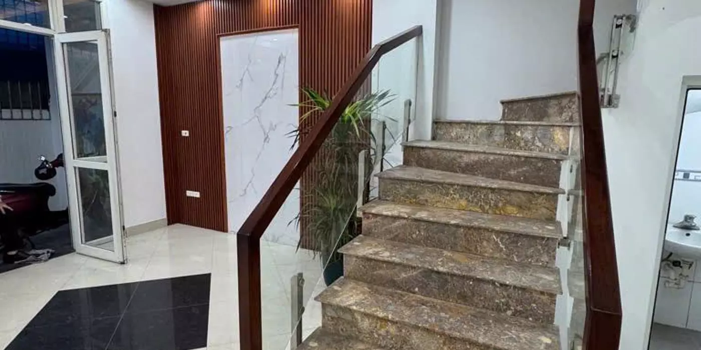 NHÀ DÂN XÂY CHẮC CHẮN - FULL ĐỒ - DIỆN TÍCH RỘNG - GIÁ HẠT RẺ