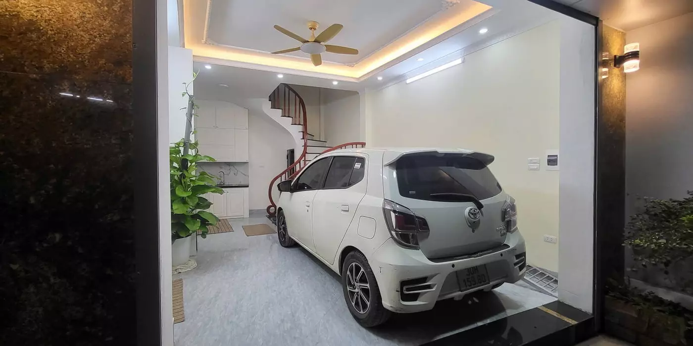 Chỉ hơn 6 tỷ Thạch Bàn,Long Biên Căn góc 6 tầng,Ô TÔ đỗ cửa, Vài bước ra Phố, Full đồ ở ngay