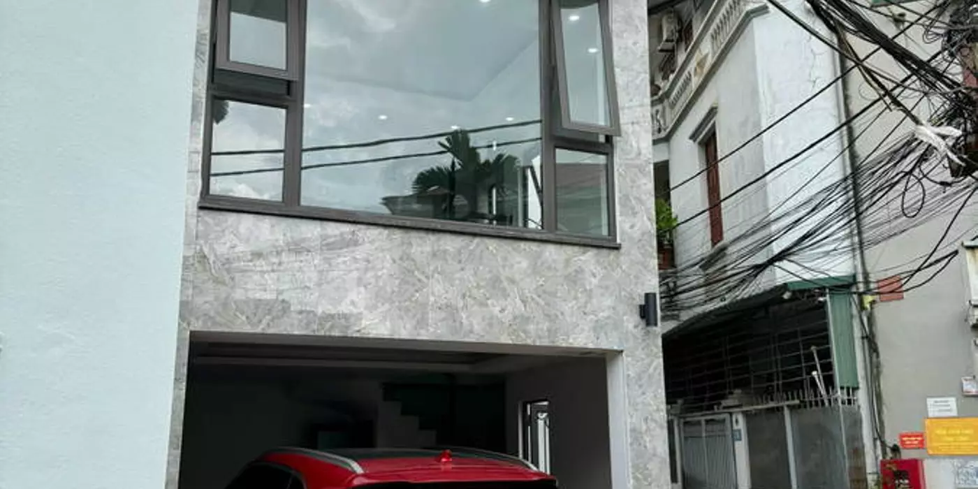 Cự sốc-Nguyễn Văn Linh,Long Biên Căn góc 37m, Ô TÔ vào nhà, Full Nội Thất chỉhơn 6 tỷ