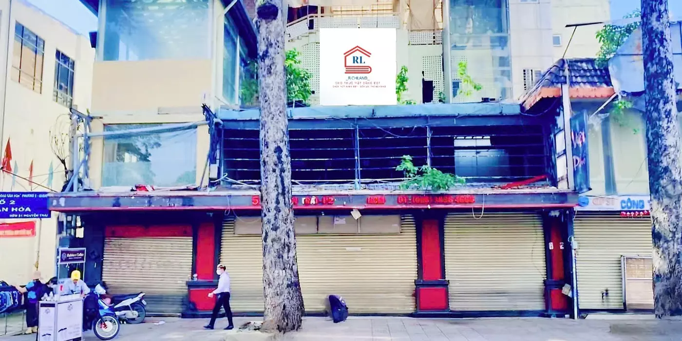Nhà GÓC 2MT: 53 Nguyễn Trãi, Phường 2, Quận 5, TPHCM. Giá 18.000$