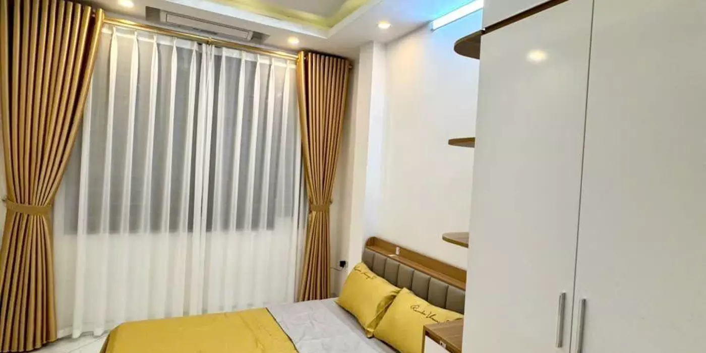 Bán nhà Hoàng Mai giá 4.3 tỷ, diện tích 25m2, 3 tầng, mặt tiền 3.5m