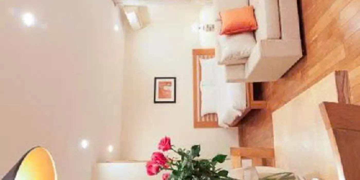 Đầu Tư Tốt - 10 Phòng Thang  Máy - Nở Hậu 
Bồ đề Long Biên - 88m2 x 7 Tầng .

Giá 23.5 Tỷ - Có