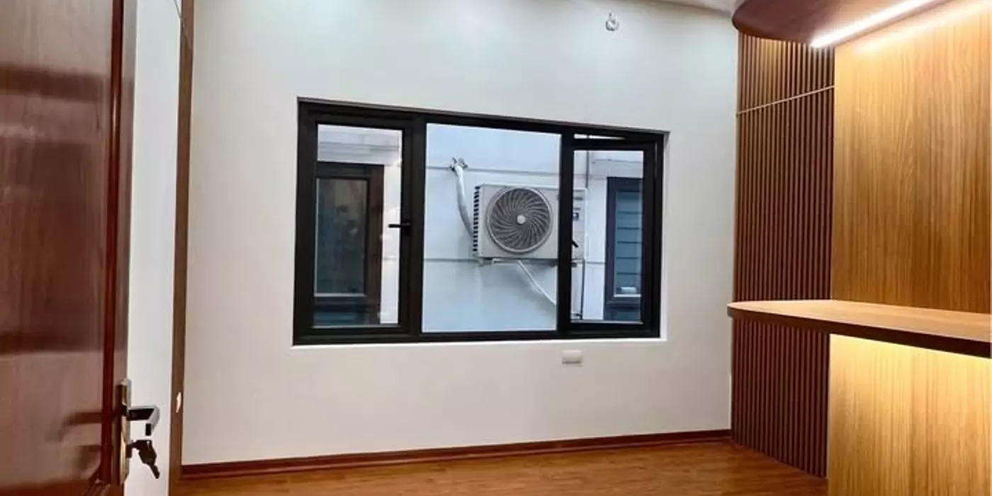 BÁN NHÀ NGỌC LÂM 40M2 * 5 TẦNG * 7.5 TỶ, WIEU HỒ TAI TRÂU, THANG MÁY