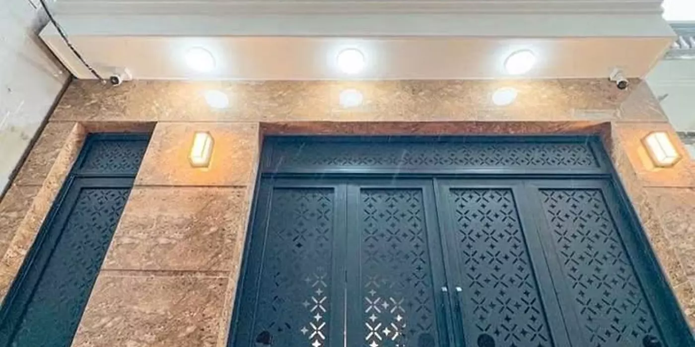 Bán nhà đối diện Đại Học Công Nghiệp Hà Nội. Thiết kế 17 căn hộ. Thang máy, PCCC đầy đủ