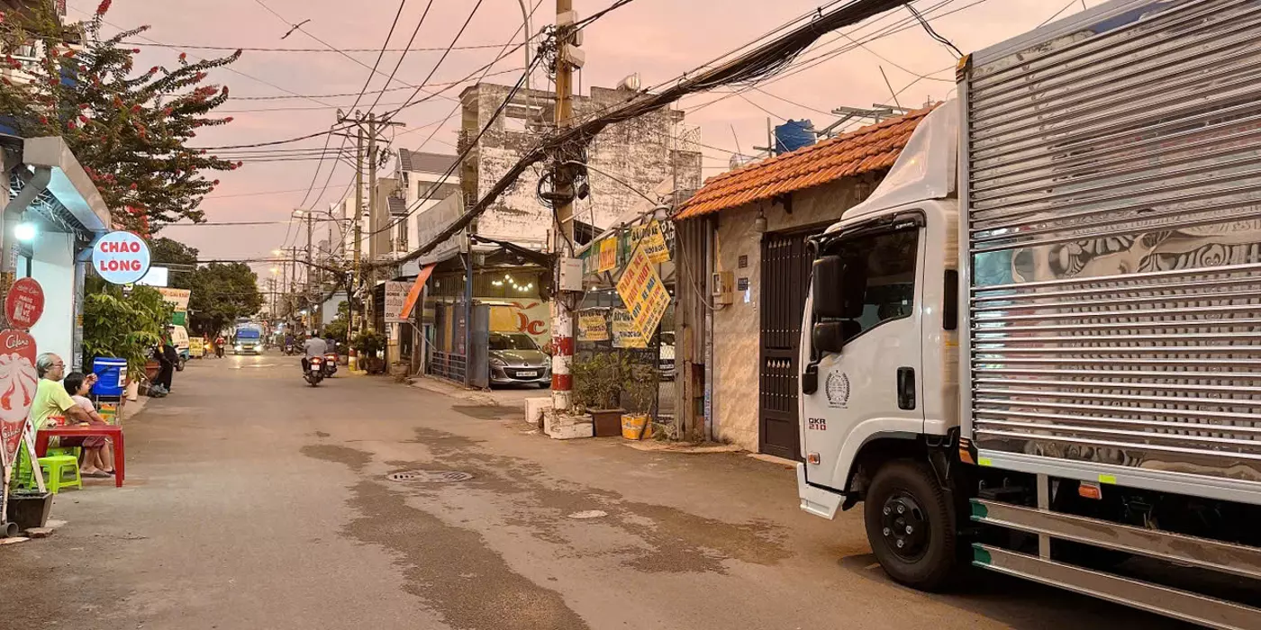 NGỘP QUÁ BÁN GẤP nhà hẻm 114/ Tô Ngọc Vân ngang 8m tiện xây CHDV 250m2 gần kênh TL chỉ 15 tỷ.