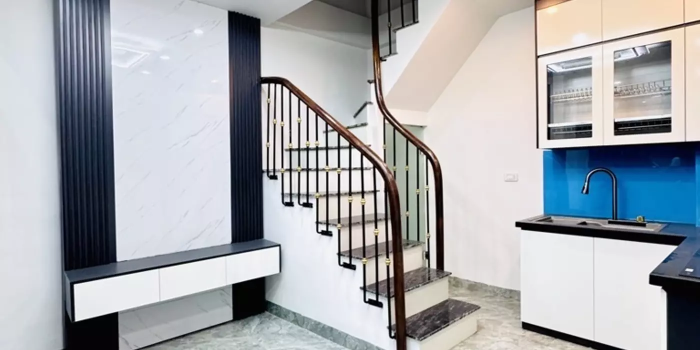 Nhà đẹp,khâm thiên, ngõ nông,rộng , gần phố,DT,24m-5T-MT3.5M, giá chỉ 5,8 tỷ