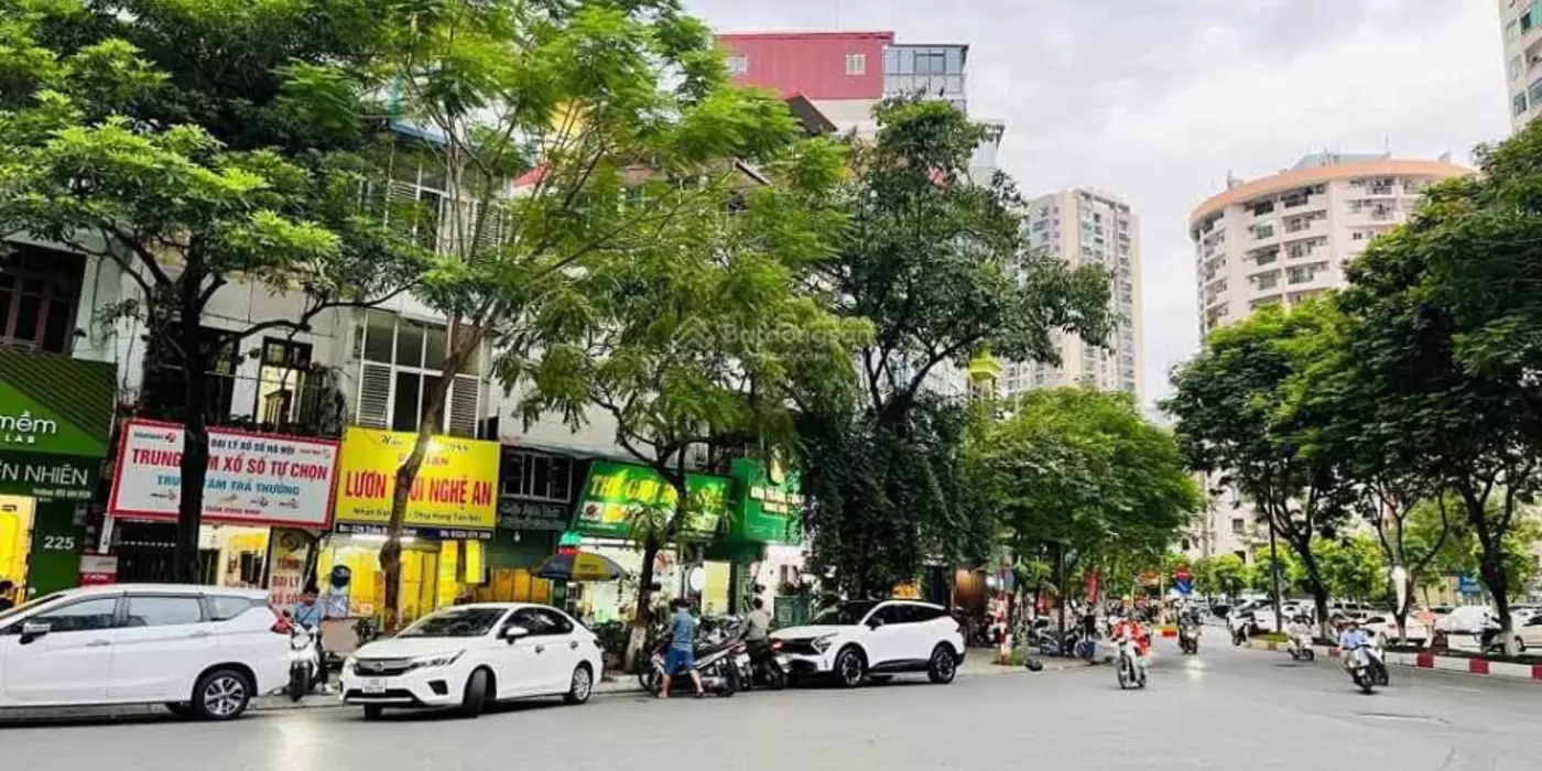 Hoàng Sâm ô tô tránh phân lô dân xây 47M giá 12.3 tỷ