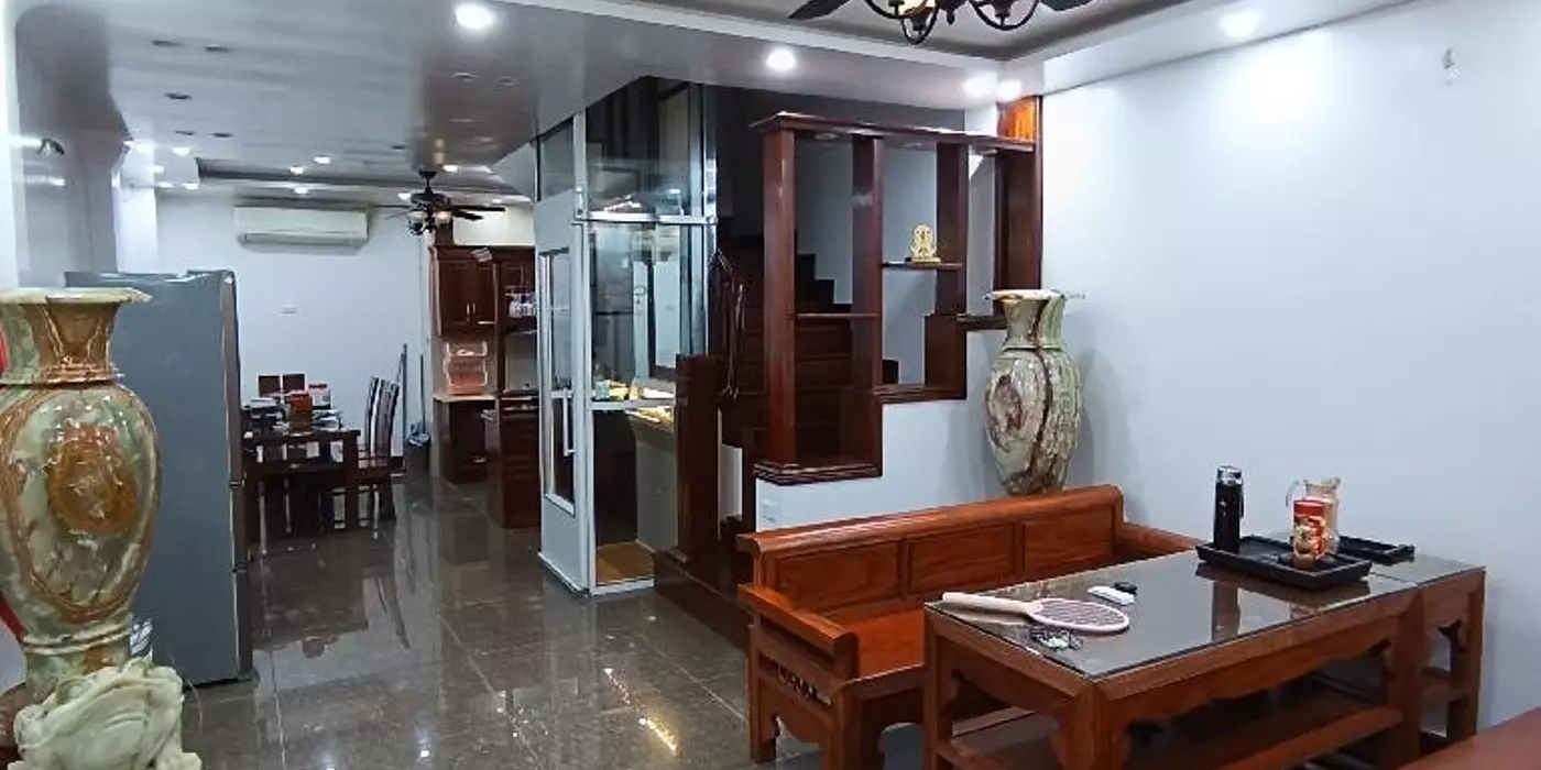 Bán nhà phố Nguyễn Khang 51m2 - 6 tầng, gara ô tô, thang máy, giá 12.5 tỷ